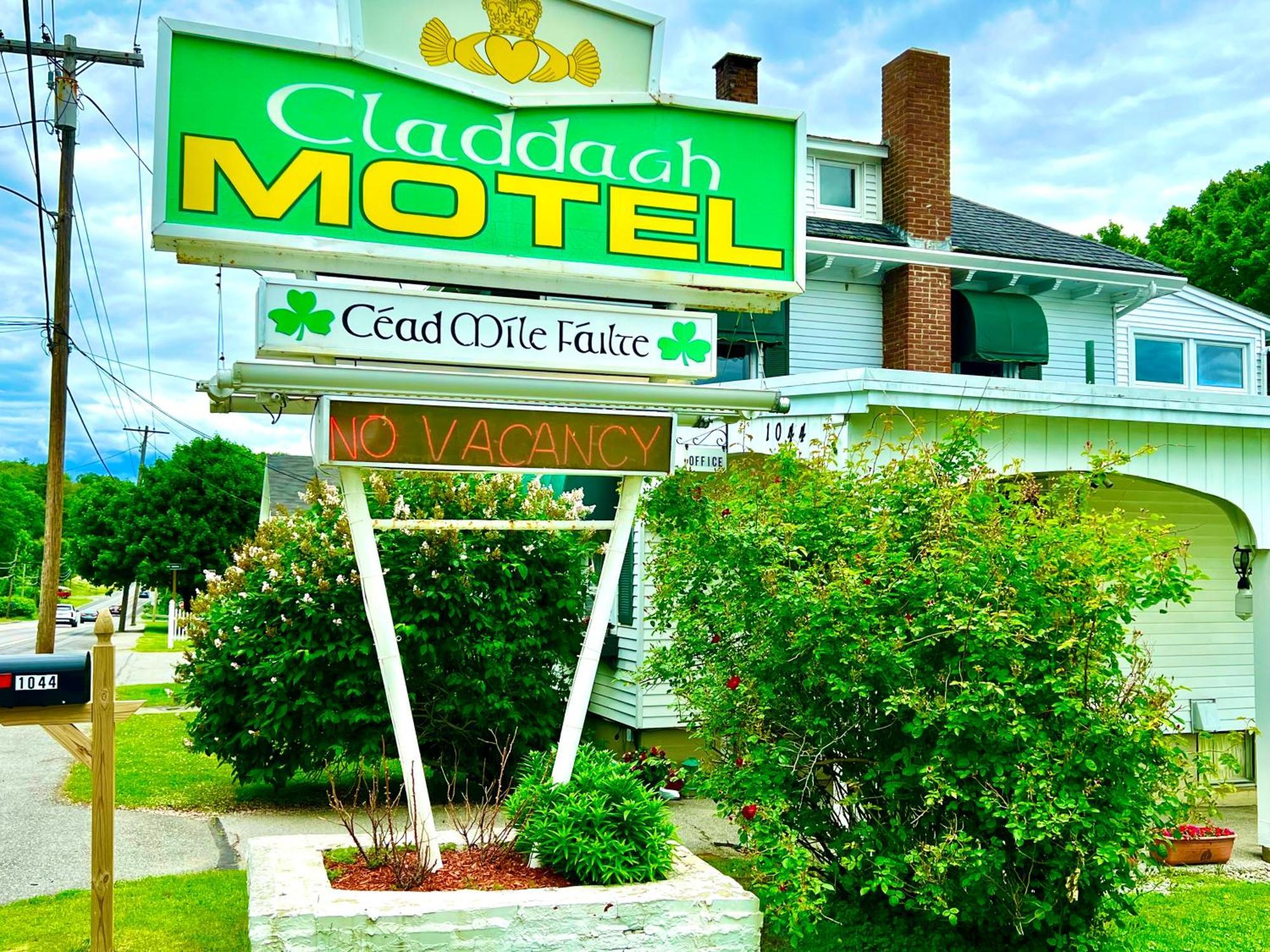 רוקפורט Claddagh Motel & Suites מראה חיצוני תמונה